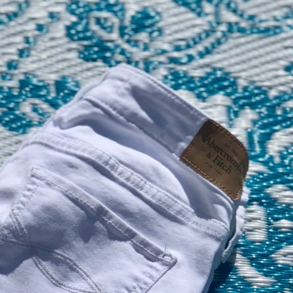 Abercombie & Fitch Jeans in white  25W 29L - Picture 13 of 13